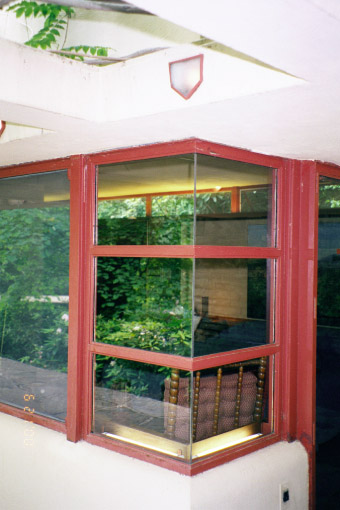 [fallingwater guest house window detail]