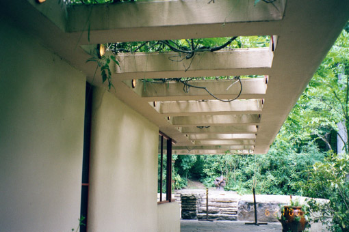 [fallingwater guest house walk]